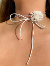 Load image into Gallery viewer, Le Bouquet Choker Nº2